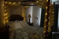 Lake View | Spacious Condo | Extra Amenities