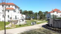 Modern apartment in direct beach location / POOL /sauna /W-LAN, parking included