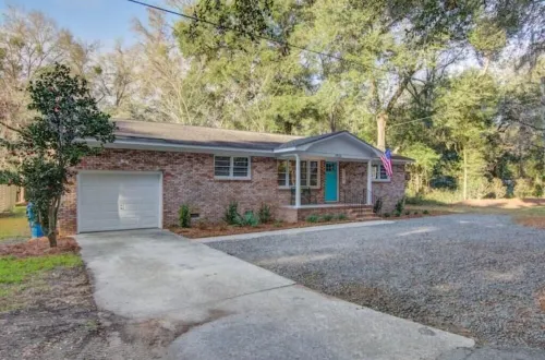 Classy Johns Island Retreat with King Bed + Firepit! Hotels in Johns Island