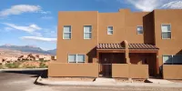 Slickrock Sands - Sleeps 8! Pet/bike friendly.