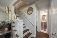 Charming Bungalow 2Bd/2ba Office Ensuite Incl All Utilities Incl! Walk Downtown!