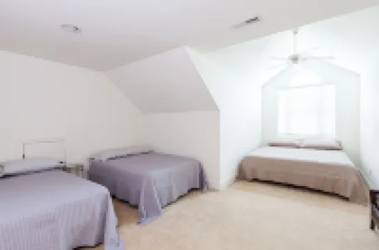 Pinehurst Vacation House w/ pool 9) beds