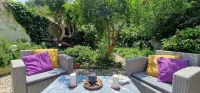 Monica apartment with garden at Ponte Vecchio Hotels in San Niccolò