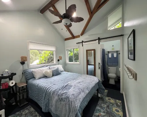 Jungle Cabin with private bathrooms TA-154-746-2656-01 Hotels in Captain Cook