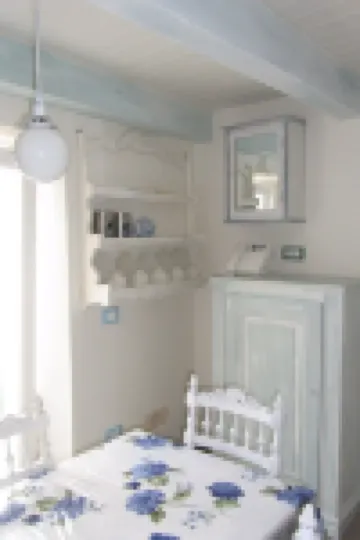 A few meters from the sea, with sea view balconies in the 5 Terre park.