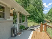 Christmas in a Charming Mtn Cabin, Hot Tub+Fire Pit, Private, WiFi, Grill!