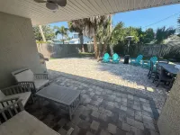 NSB- Crawford Crash Pad - 3 BR 2BA walk to Flagler and Beach Hotels near Smyrna Dunes Park