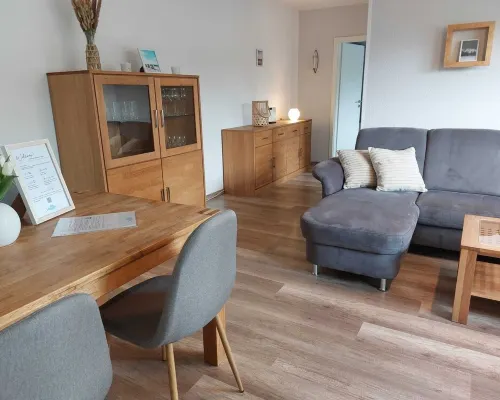 Modern vacation apartment near the North Sea with terrace and garden Hotels in Schortens
