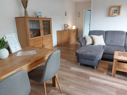 Modern vacation apartment near the North Sea with terrace and garden Hotels in Schortens