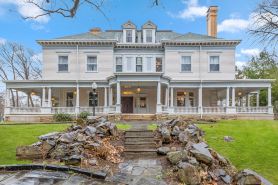 1897 MANSION 30 min to NYC Sleeps up to 26 with 12 bedrooms and 7 and 1/2 baths