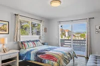 Strandcastle - Oceanview  - Dog Yard - SO much Parking! - Steps from Sand