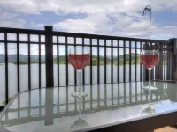Lake Life Luxury on the Water Hotele w: Grainger County