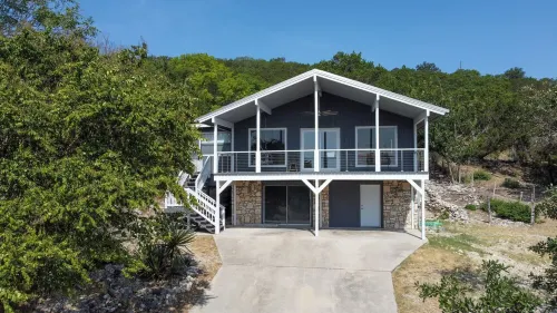 Four bedroom with hot tub and views!