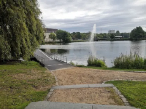 Modern city apartment with balcony and private parking space in a quiet location