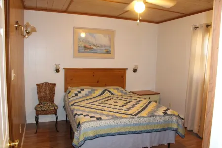 Quaint Cottages Near Everything on Beach Road