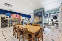Pelican Beach Resort, Beachfront 10th Floor  , White Beach, Pool, WiFi, Cable TV - 4-Star