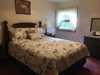 Hemlock Hideaway - A cozy cabin retreat close to Potter County's favorite sites!