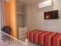 Casacilla, modern semi-detached villa with view and garden