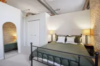 Modern Loft in Trendy North Loop Location Hotels in 