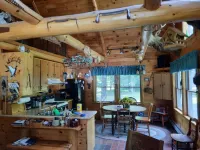 Beautiful 3 bedroom adirondack log cabin