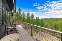 Amazing Views! Gorgeous New Home Near Hill City! فنادق في West Pennington