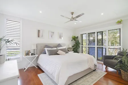 Beachside Retreat - 2 Bedrooms (Short or Long Term) Opposite Casuarina Beach