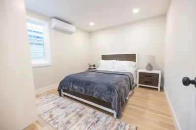 "Casita Amore" This unique place has a style all of it’s own. Hotels near Veterans Park