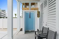 Private Pool, Elevator, Stunning Views!