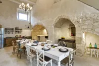 Wonderful Charming Villa with pool in the suggestive countryside near the sea,