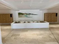 Superb T3 air-conditioned seafront with beach access in the center of Propriano.