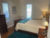 Water View, next to Boat Ramp, Game Room and tons of Recent Renovations! Hotels in Burnside