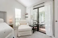 Beautiful 4 Bedroom Lake Home just minutes from Beaches and Mayo! Hotels in der Nähe von Kingsley Plantation