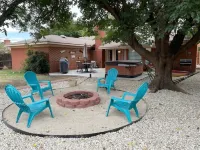 Scarlet Sunsets + Hot Tub + Game Suite + 5Br Sleeps 18 + Central Lbk