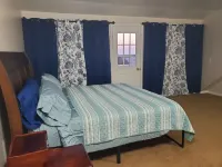 Recharge in quiet mountain neighborhood! Great 180 views! Nearby hiking &skiing! 바운티풀 호텔