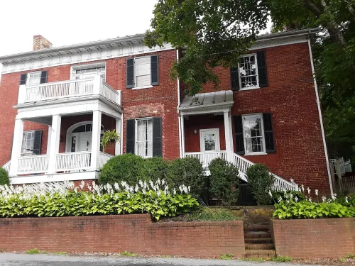 Historic center of the city Hotels in Greenbrier County
