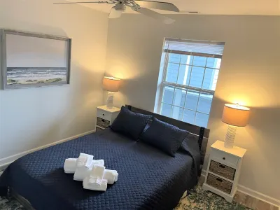 Coastal Retreat - 2BR CONDO Hotels in 