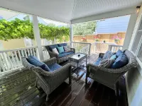 Luxury Dream Cottage - Hot Tub, 3 blocks from Pearl Street, and 5 outdoor patios
