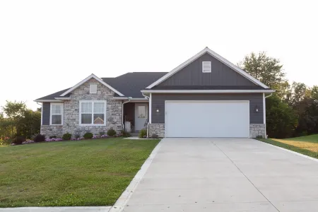 Safe Haven - Newer Home In A Quiet Neighborhood