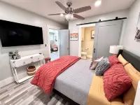 Historic Atascadero Colony Charmer! Hotels in Atascadero