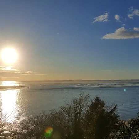 The Blue Rose Cottage - Amazing Views - Direct Beach Access - Pets Allowed