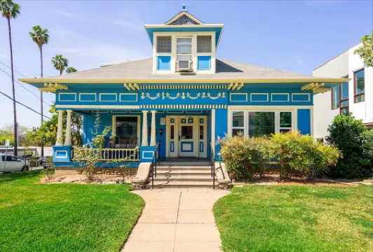 High Ceiling, Cozy 1BR in the Central of Pasadena, Walk to Markets and Resturant