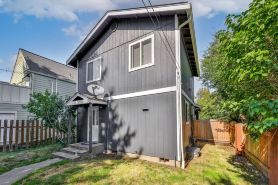 Beautiful home in North Tacoma historical district