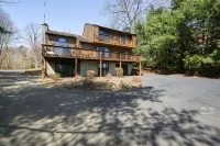 Private Lakefront on Fairview Lake - Sleeps 6-8
