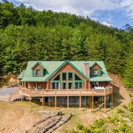 Beautiful Mountain View log cabin