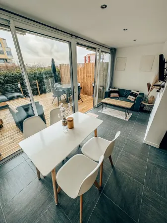 Beach House Clim, 100m Plage, sur le Port. Paisible et Calme