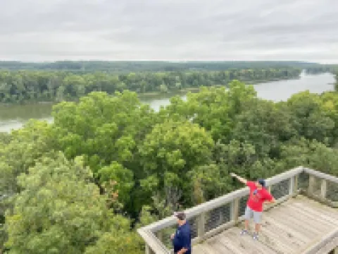 Historic Cottage - Walk to Downtown & Trails Hotels in Ogle County
