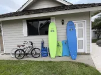 Remodeled cozy family surf house with jacuzzi and pool located near the beach! فنادق في أوسيانسيدي