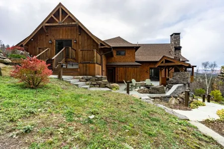 Stunning Mountaintop Retreat with High End Amenities and Four Fireplaces
