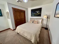 Get Steep and Deep into fun close to bike trails and Silver Mountain Resort! Hotels in Kellogg