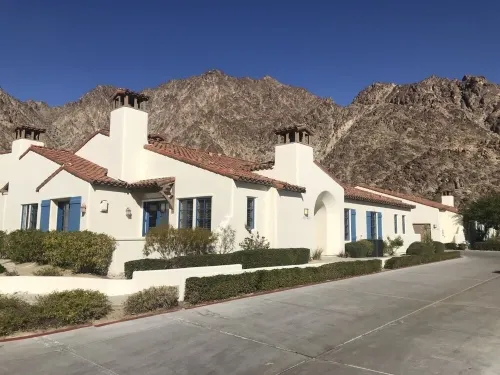 Beautiful Single Story Legacy Villas Townhome, Panoramic Mountain Views!